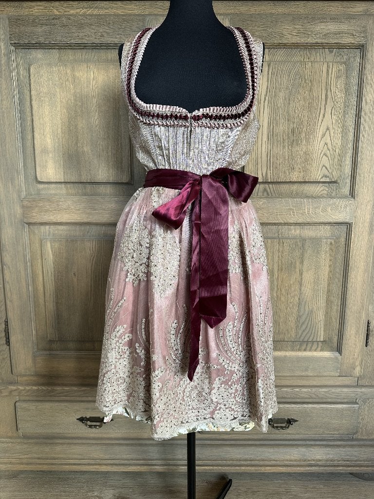 Super chique dirndl - Nieuw!, Maat 38/40 (M), Nieuw, Ophalen of Verzenden, Kleding