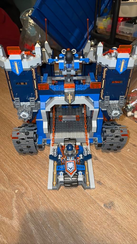 Lego nexo knights blauwe kasteel 70317, Kinderen en Baby's, Speelgoed | Duplo en Lego, Ophalen of Verzenden, Zo goed als nieuw