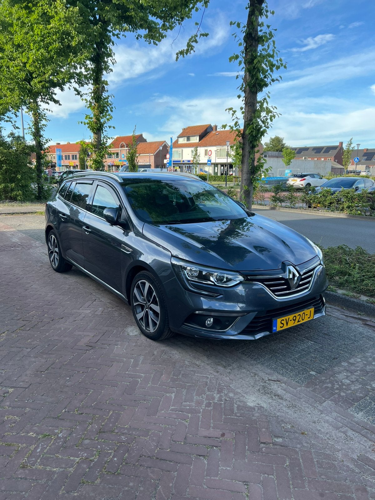 Renault Mégane 1.2 Estate BOSE AUT KEYLESS Dealeronderhoud, 4 cilinders, 132 pk, Origineel Nederlands, Stationwagon