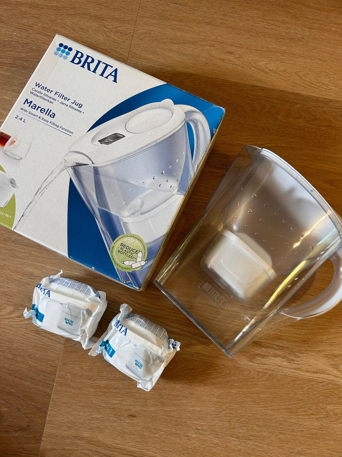 BRITA Marella waterfilterkan 2.4L met 2 filters, Ophalen of Verzenden, Zo goed als nieuw