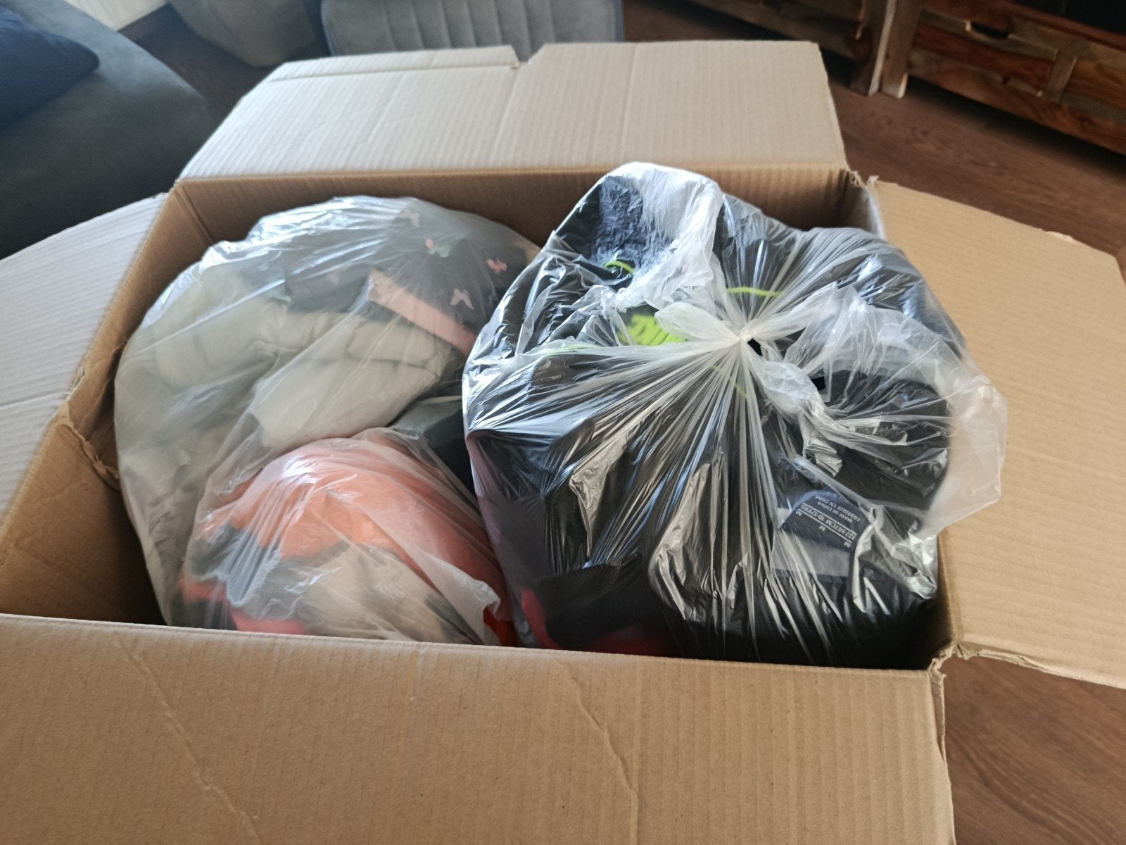 Verhuisdoos vol kinder kleding, Ophalen of Verzenden