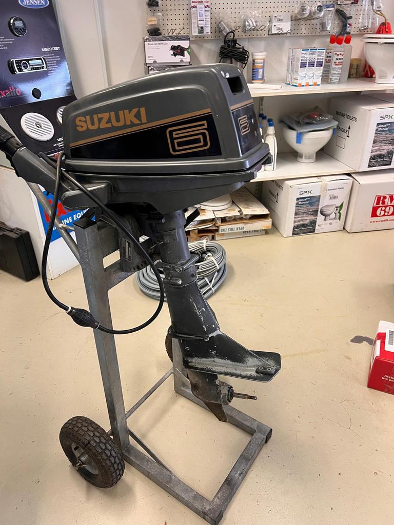 Buitenboord motor suzuki 6pk, Watersport en Boten, Bootonderdelen, Ophalen of Verzenden, Gebruikt, Motor en Techniek, Motorboot
