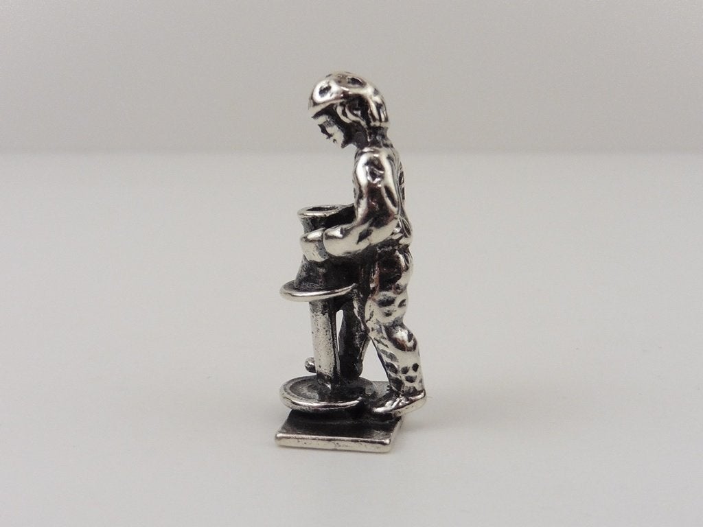 Zilveren miniatuur Pottenbakker                         Z158, Ophalen of Verzenden, Zilver