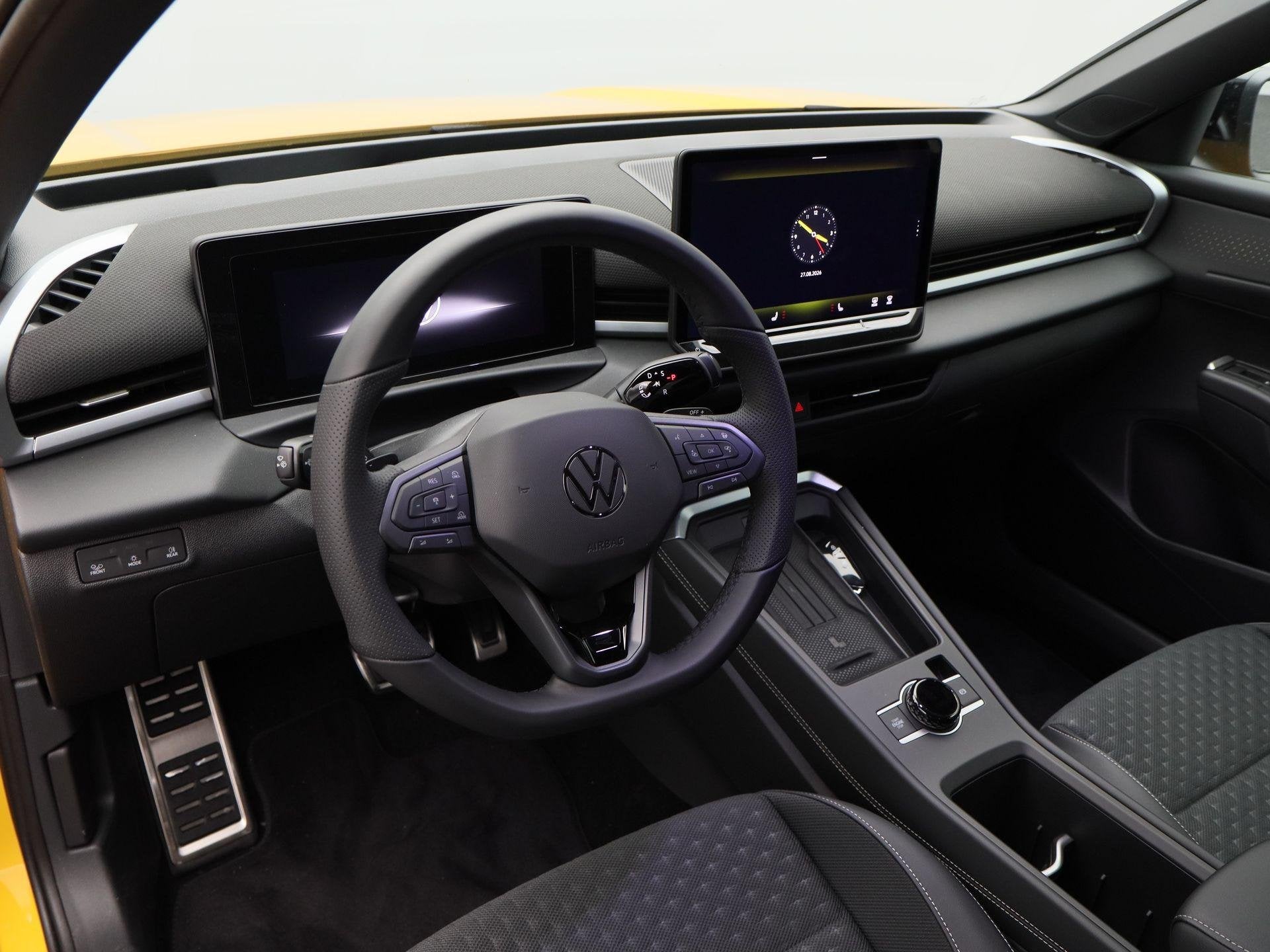 Volkswagen T-Roc R-Line First Edition 1.5 eTSI 150 PK | Trek, 1374 kg, 1498 cc, Euro 6, 150 pk