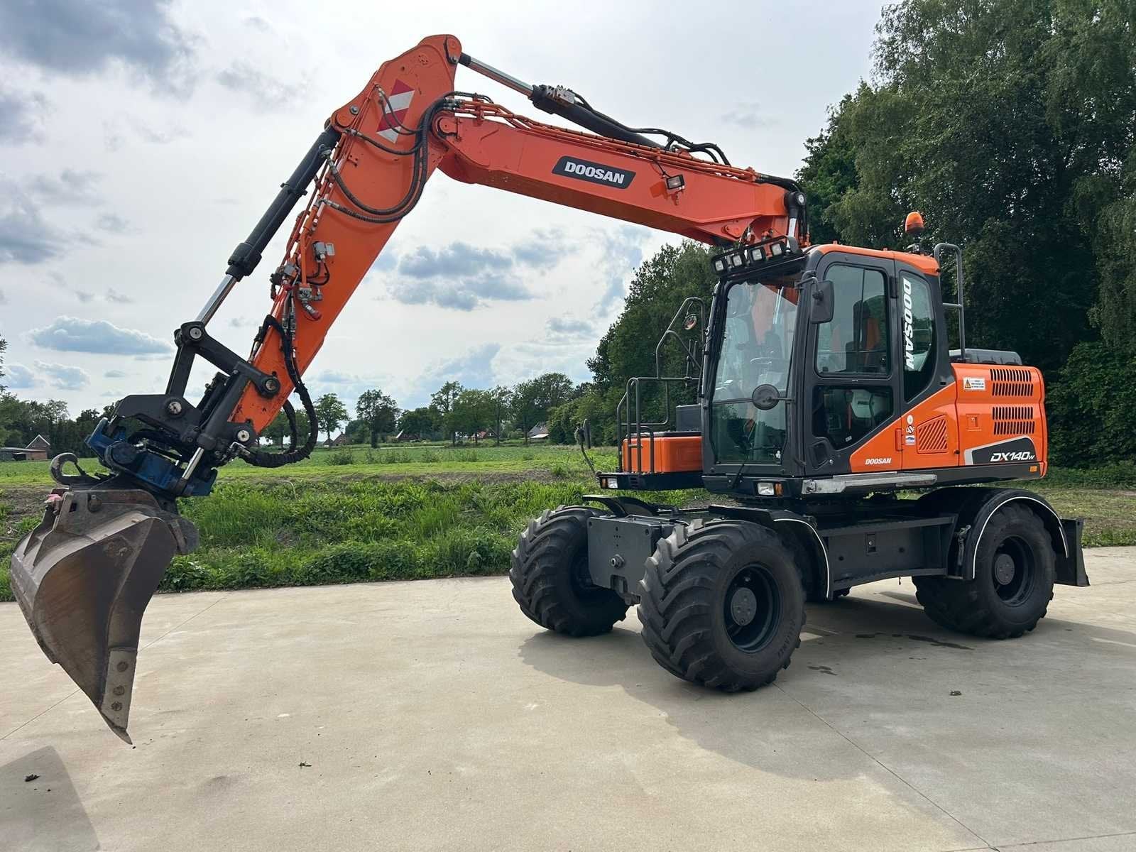 Doosan - DX140W-5 - Wheeled Excavator - 2018, Graafmachine