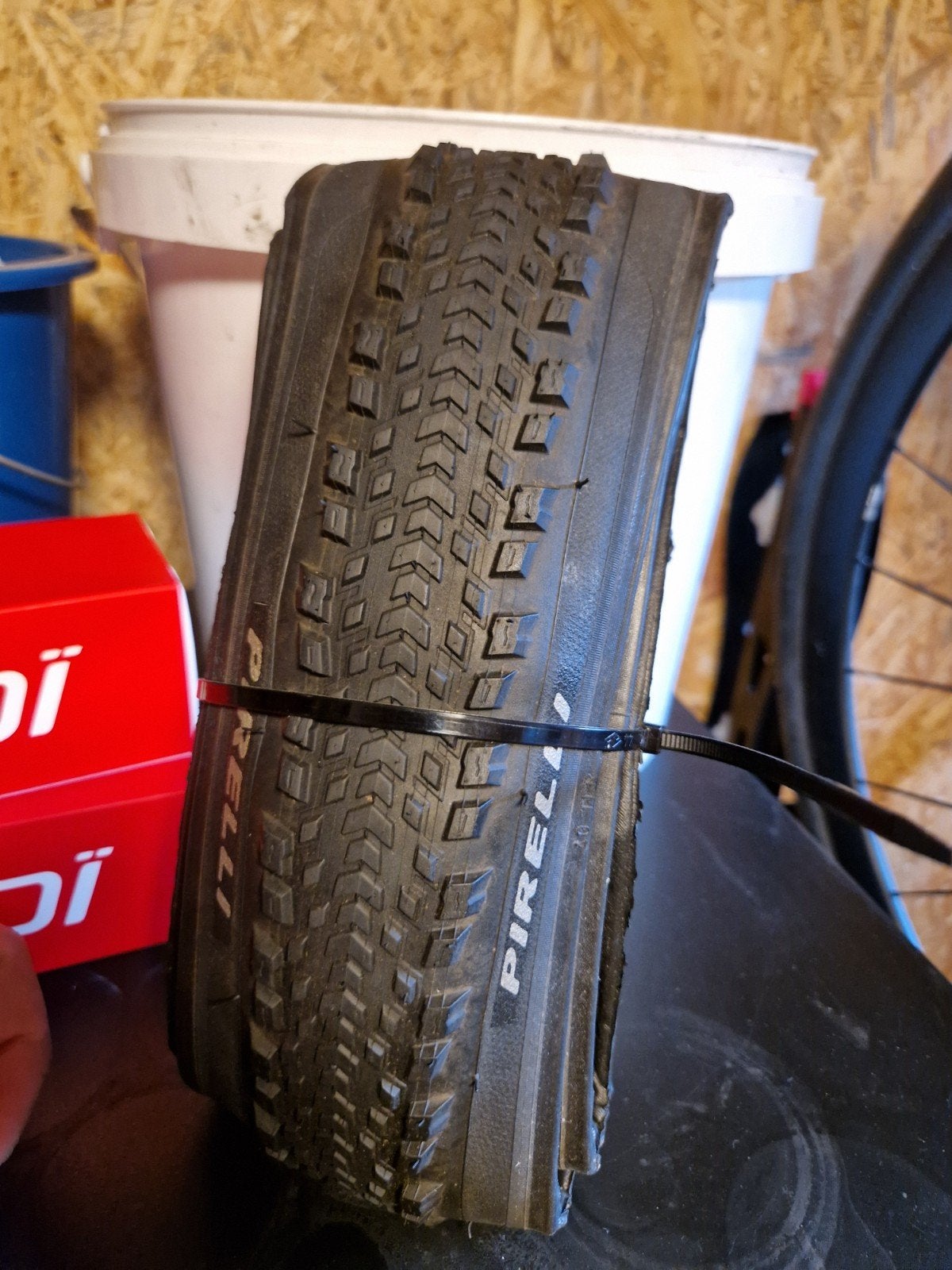 2x Pirelli Cinturato Gravel RC Band 700x40c, Band, Ophalen of Verzenden, Zo goed als nieuw, Gravelbike