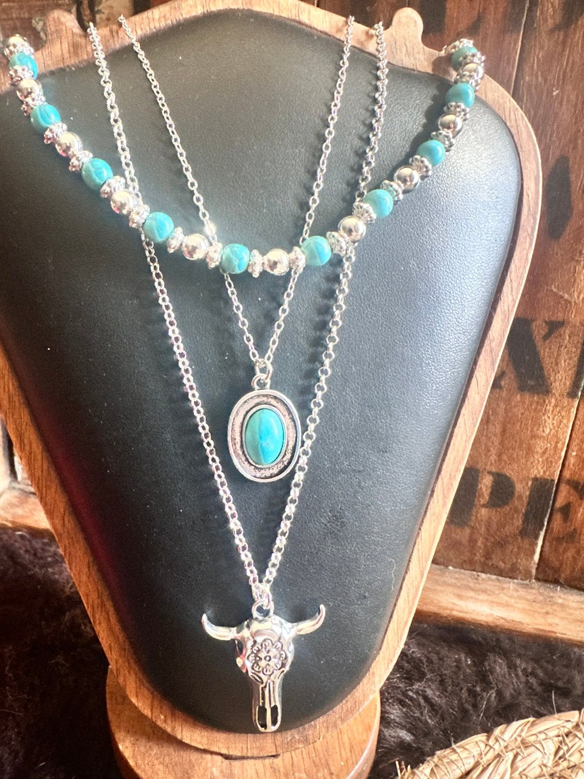 Bohemian Western 3-Laagse Ketting / Turquoise & Bull Skull, Ophalen of Verzenden, Nieuw, Blauw, Overige materialen