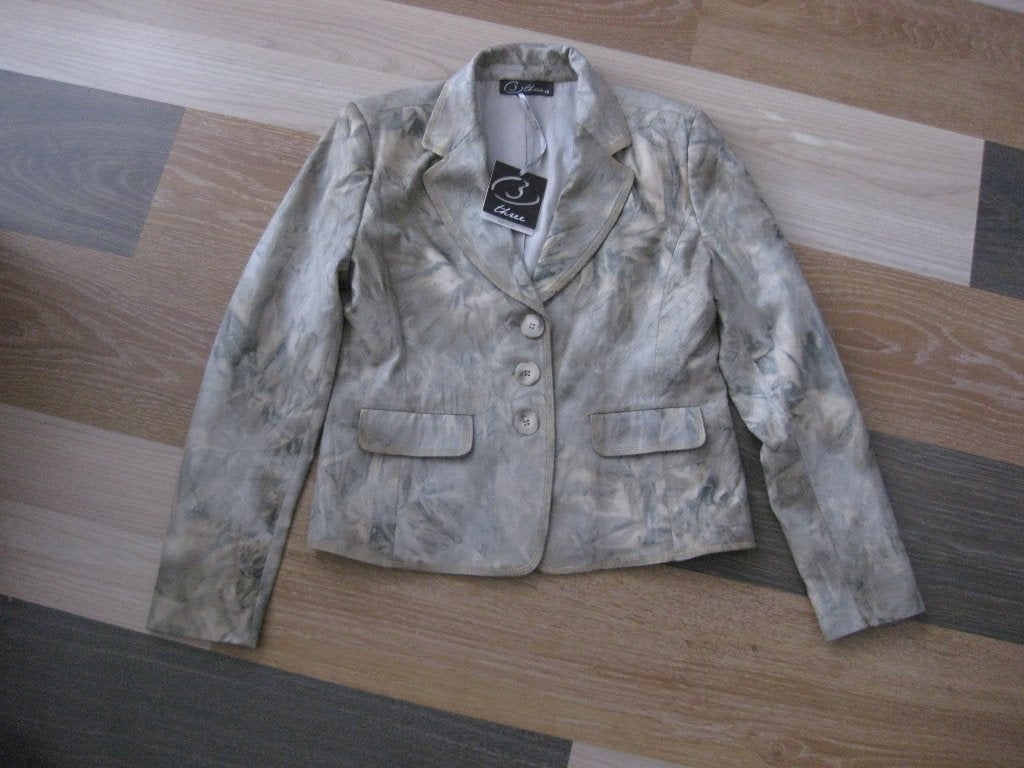 Nieuw B Three Suedine Jasje Maat 40 met Roze Accenten, Maat 38/40 (M), Verzenden, Beige, Nieuw