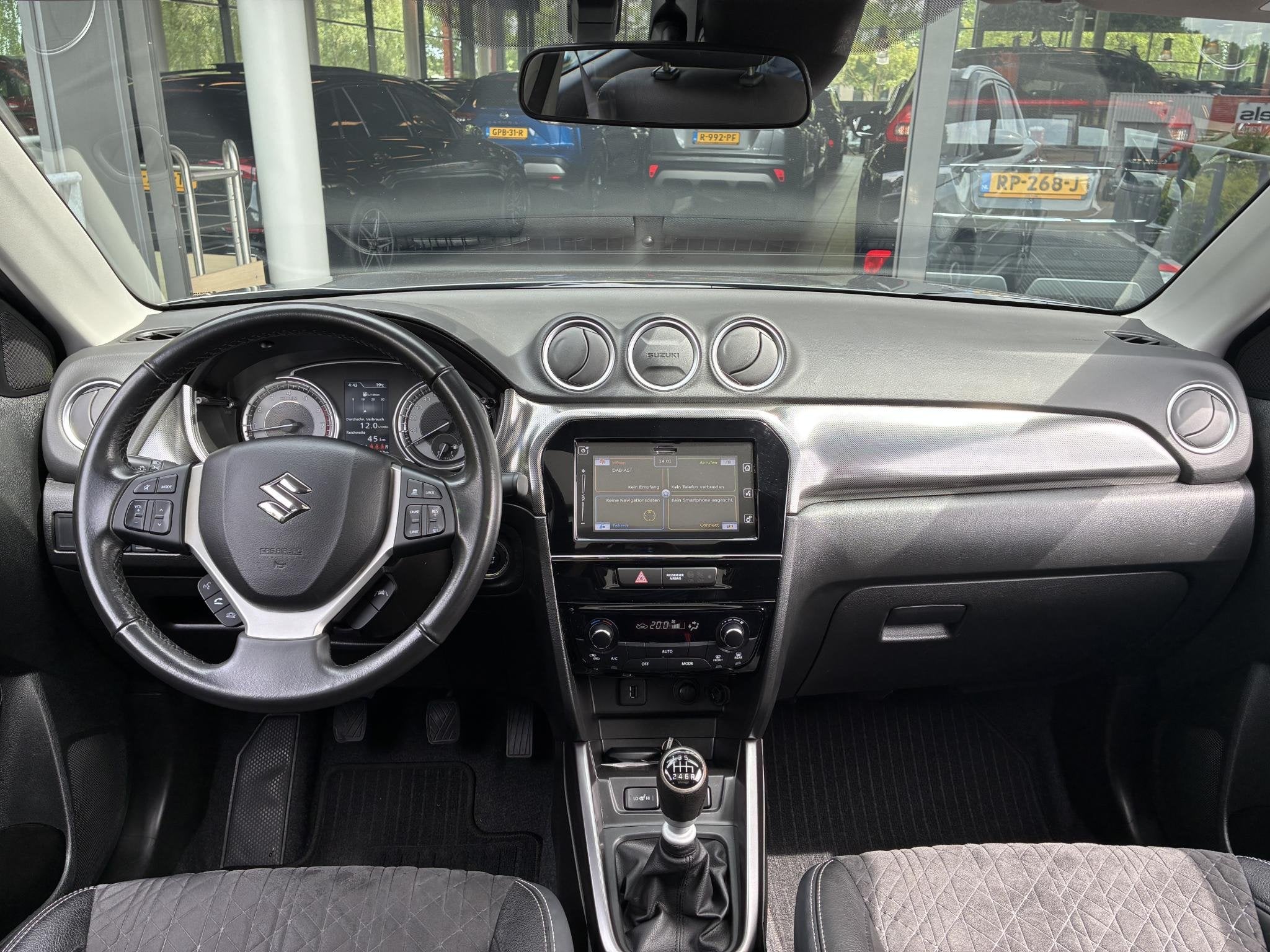 Suzuki Vitara Style 1.4 Boosterjet Style Smart Hybrid | Trek, Gebruikt, Euro 6, 129 pk, Bedrijf