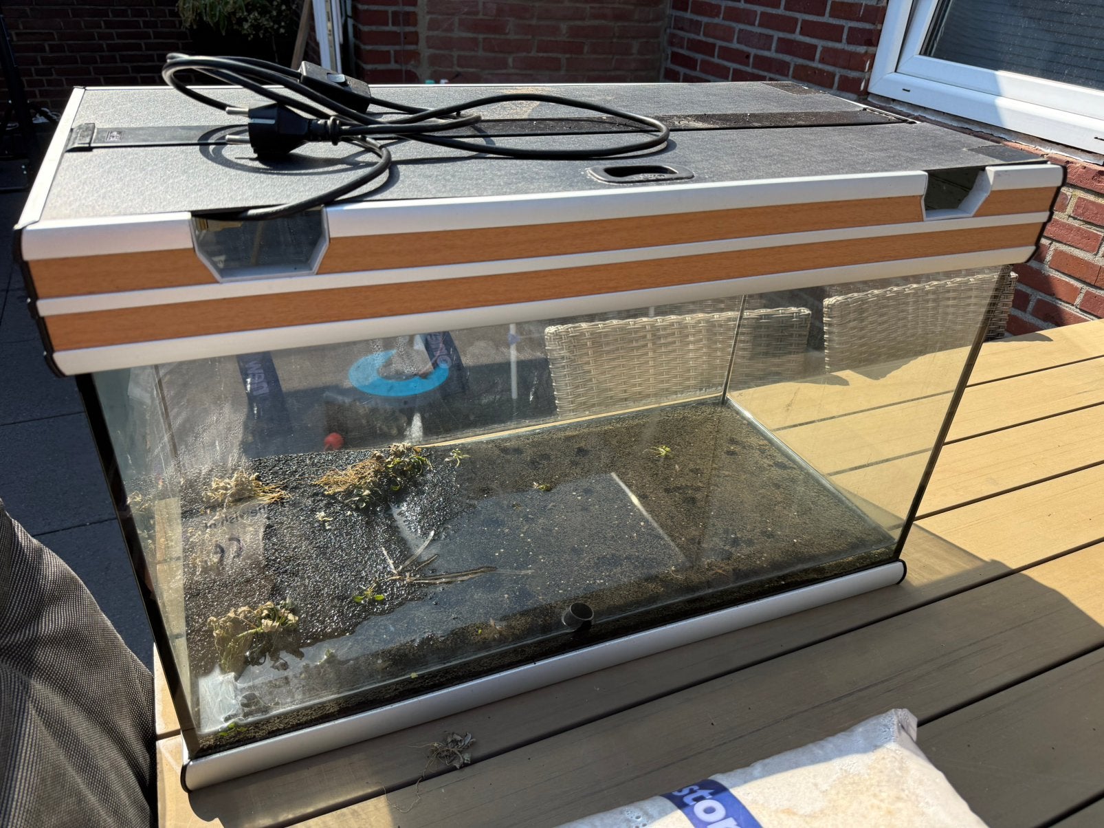 Aquarium 80cm x 40cm met verlichting en twee extra lampen, Dieren en Toebehoren, Vissen | Aquaria en Toebehoren, Ophalen, Inclusief deksel