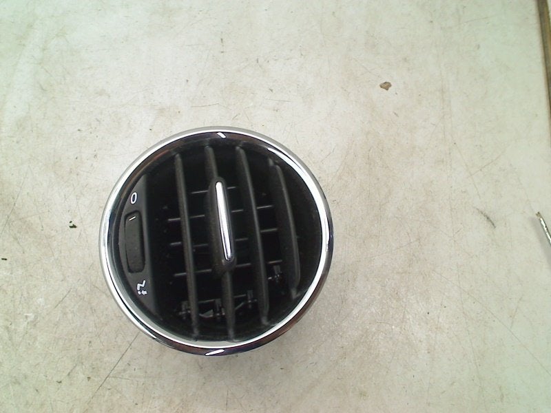Dashboard Luchtrooster Rechts Fiat 500 (312) 2019 735627419, Auto-onderdelen, FCA Germany GmbH, Gebruikt, IPC D1-09 Bahnhofsplatz, Rüsselsheim am Main 65423, , Duitsland
