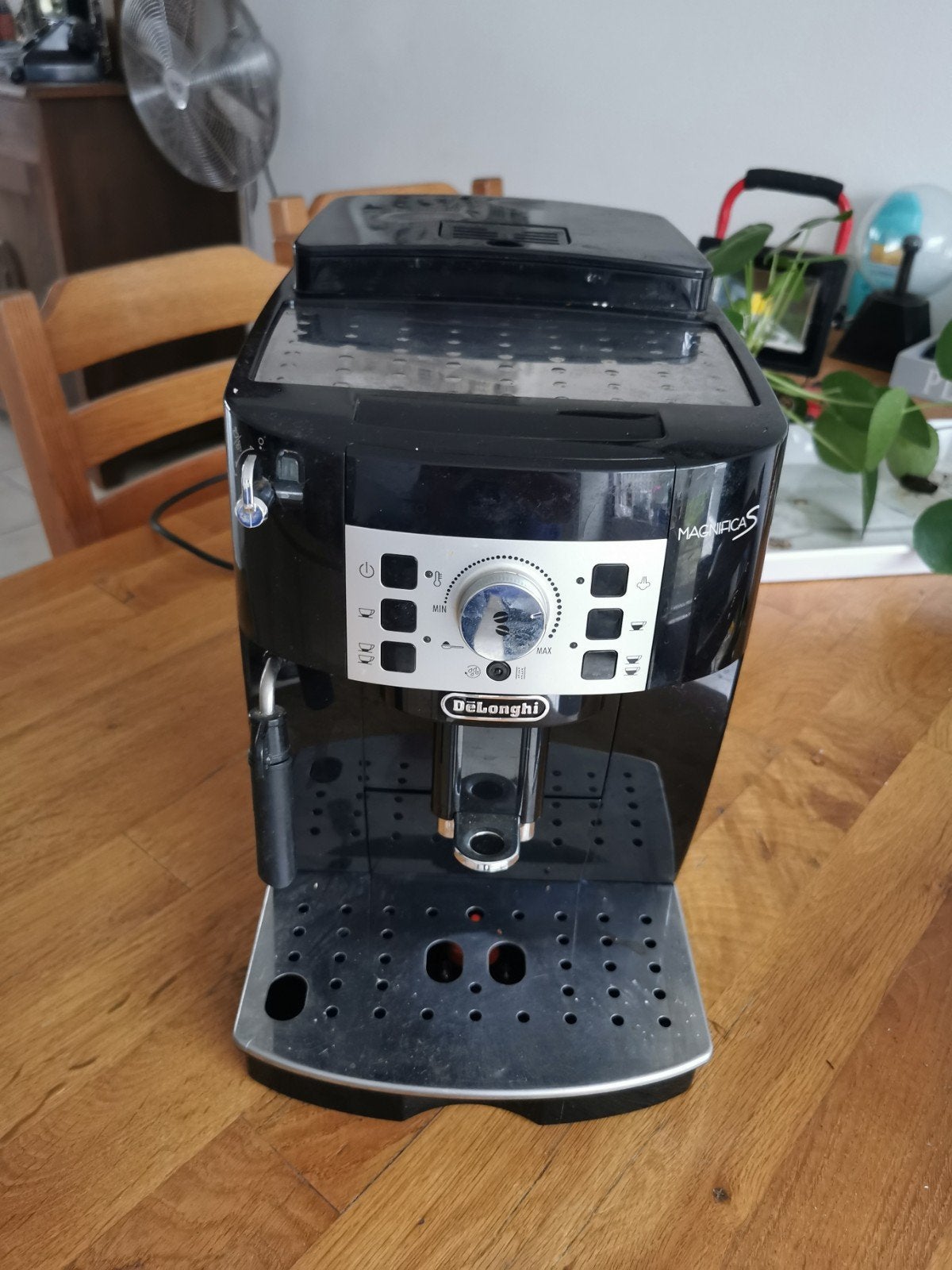DeLonghi Magnifica S