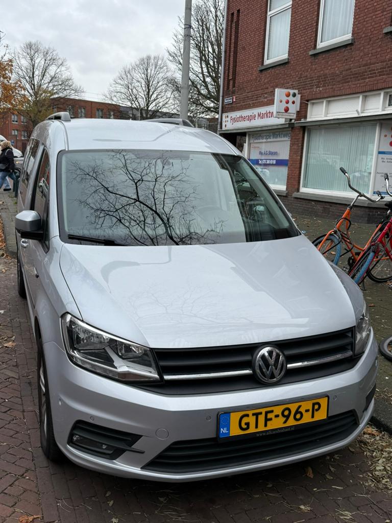 Volkswagen Caddy Combi Maxi 1.4 TSI 130pk Dsg-7 2020 Grijs, Auto's, 1350 kg, Lichtsensor, 7 stoelen, 1395 cc