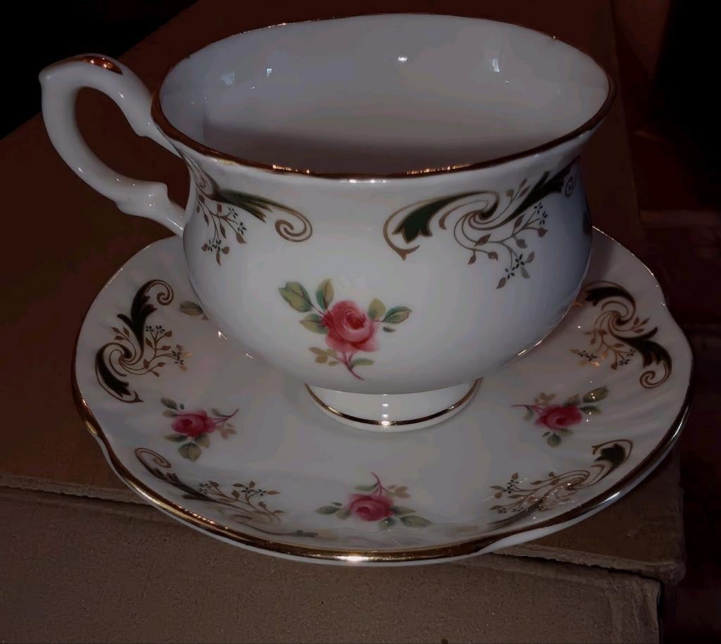 Antiek Staffordshire Fine Bone China Kop en Schotel, Antiek en Kunst, Ophalen of Verzenden