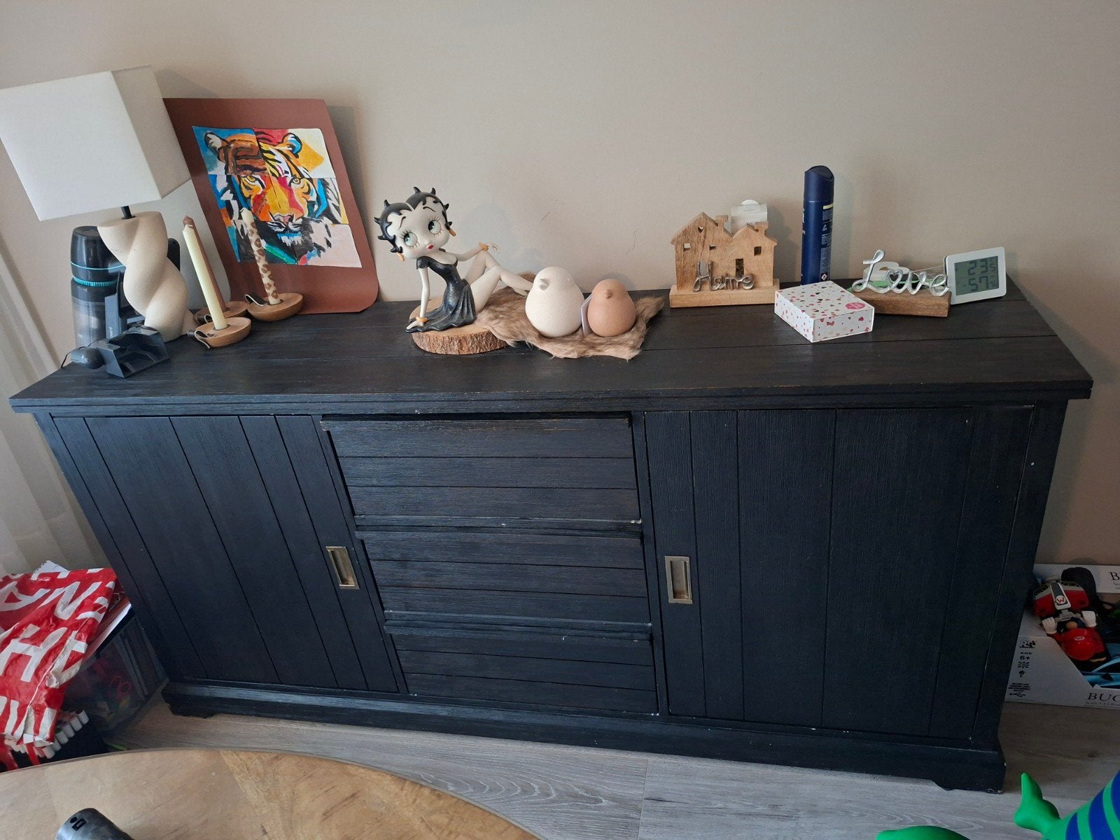 dressoir zwart gratis, zonder de spulletjes die er op staan, Huis en Inrichting, Ophalen, Gebruikt, Met deur(en), 150 tot 200 cm