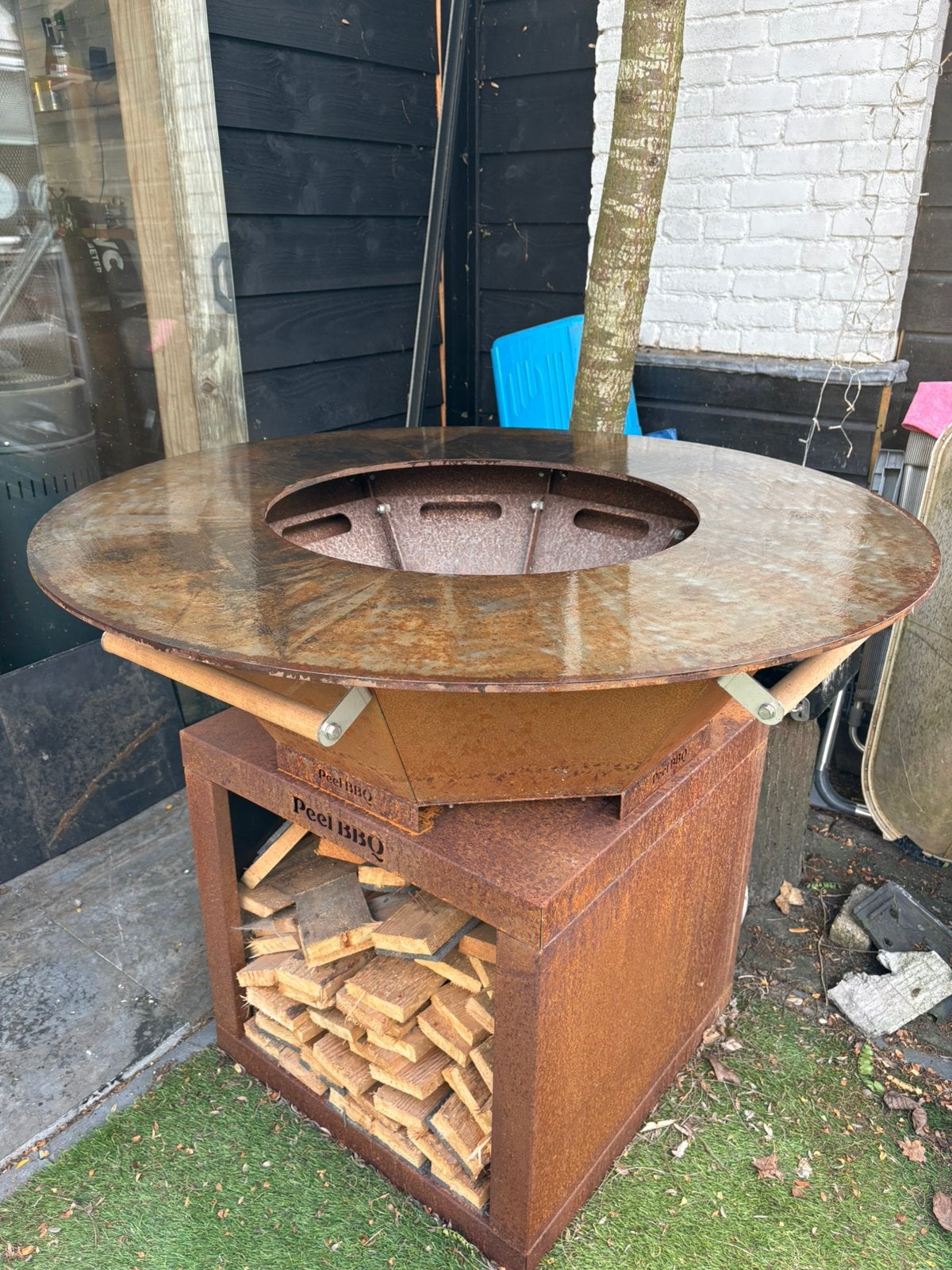 Peel BBQ Ofyr-stijl zelfbouw BBQ - Ø 110cm, Ophalen, Zo goed als nieuw, Onbekend