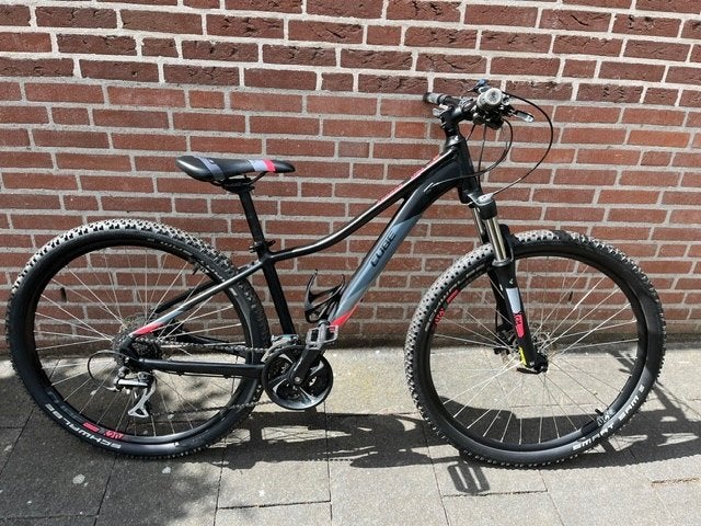 Cube Access WS Exc dames black coral 24 ver 13,5 inch ZGAN, Hardtail, Zo goed als nieuw, Dames, Schijfrem