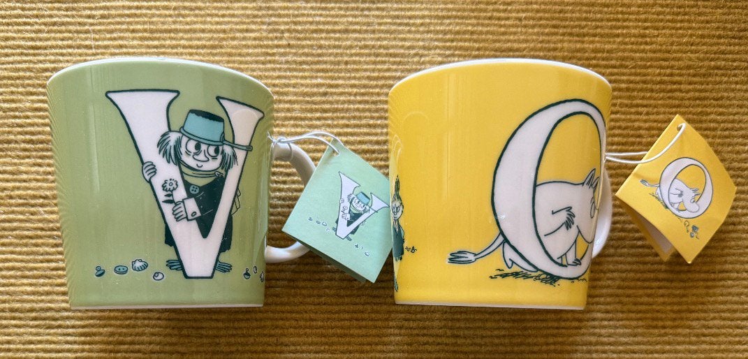 2 Moemin mokken (nieuw met stickers en labels), Arabia, Nieuw, Overige stijlen, Porselein