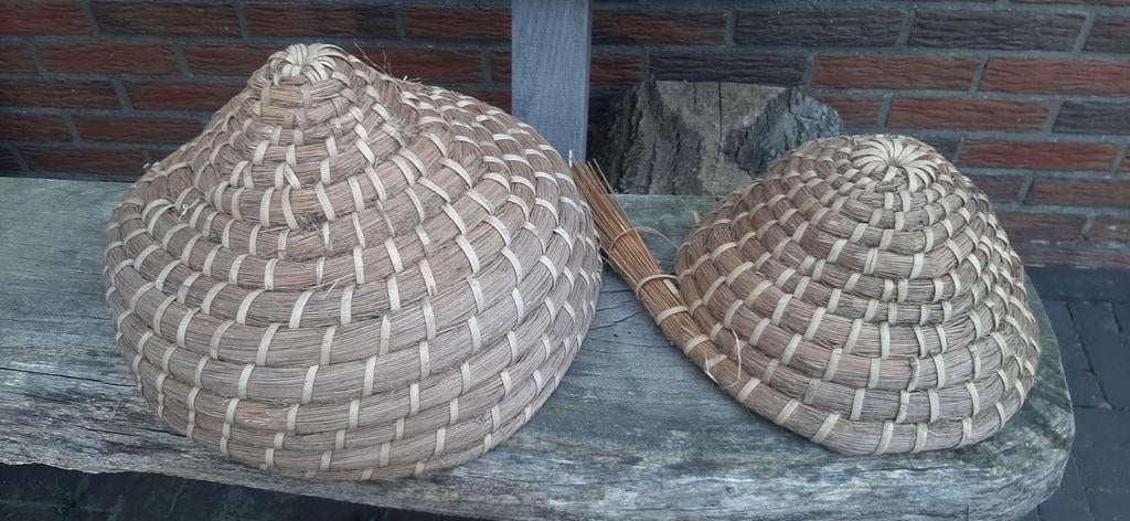 Set van 2 handgemaakte rieten bijenkorven, Ophalen of Verzenden