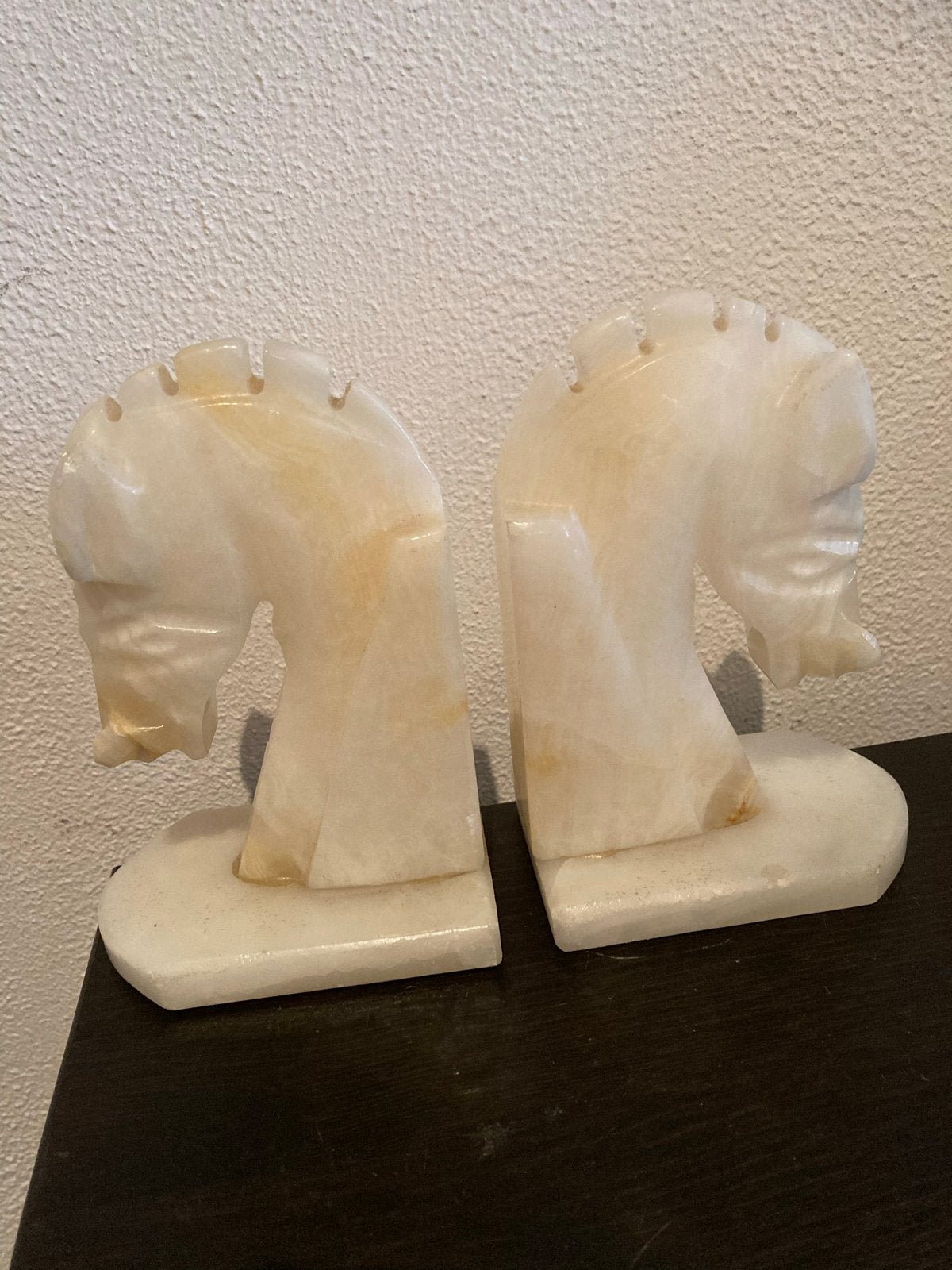 Vintage handgesneden onyx boekensteunen - 15cm, Vintage, Gebruikt, Beige, Ophalen of Verzenden