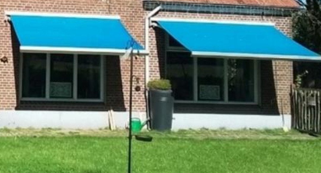 Knikarmschermen, felblauw doek, Tuin en Terras, Ophalen, Gebruikt, 250 cm tot 450 cm, Knikarmscherm