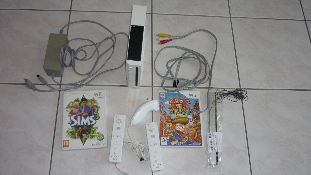 Wii met 2 controllers 3 spellen o.a.Mario World, Ophalen of Verzenden, Gebruikt, Met 2 controllers, Met games