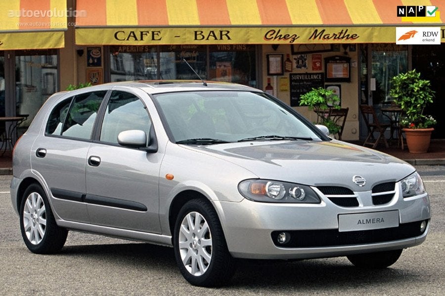 Nissan Almera € 2150,-1.5 Visia 5dr Aircondition Katalysat, Auto's, Gebruikt, 4 cilinders, Bedrijf, Handgeschakeld
