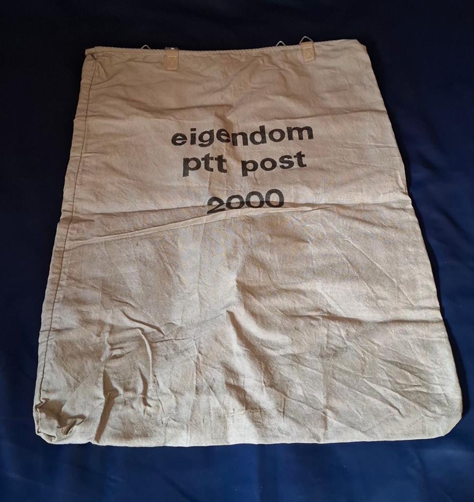 Unieke en authentieke PTT postzak uit het jaar 2000., Ophalen of Verzenden, Gebruikt
