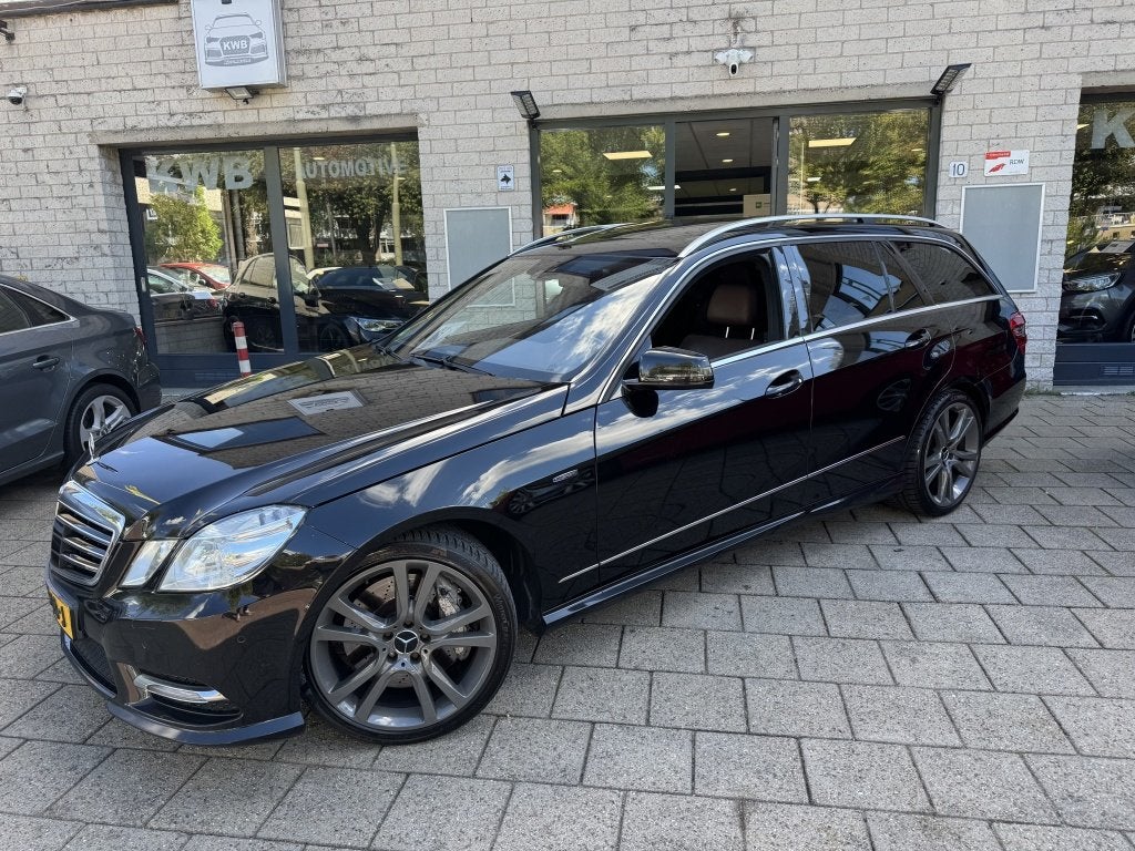 Foto 20 van Mercedes-Benz E-Klasse Estate 500 AMG Harman Night vision Lu