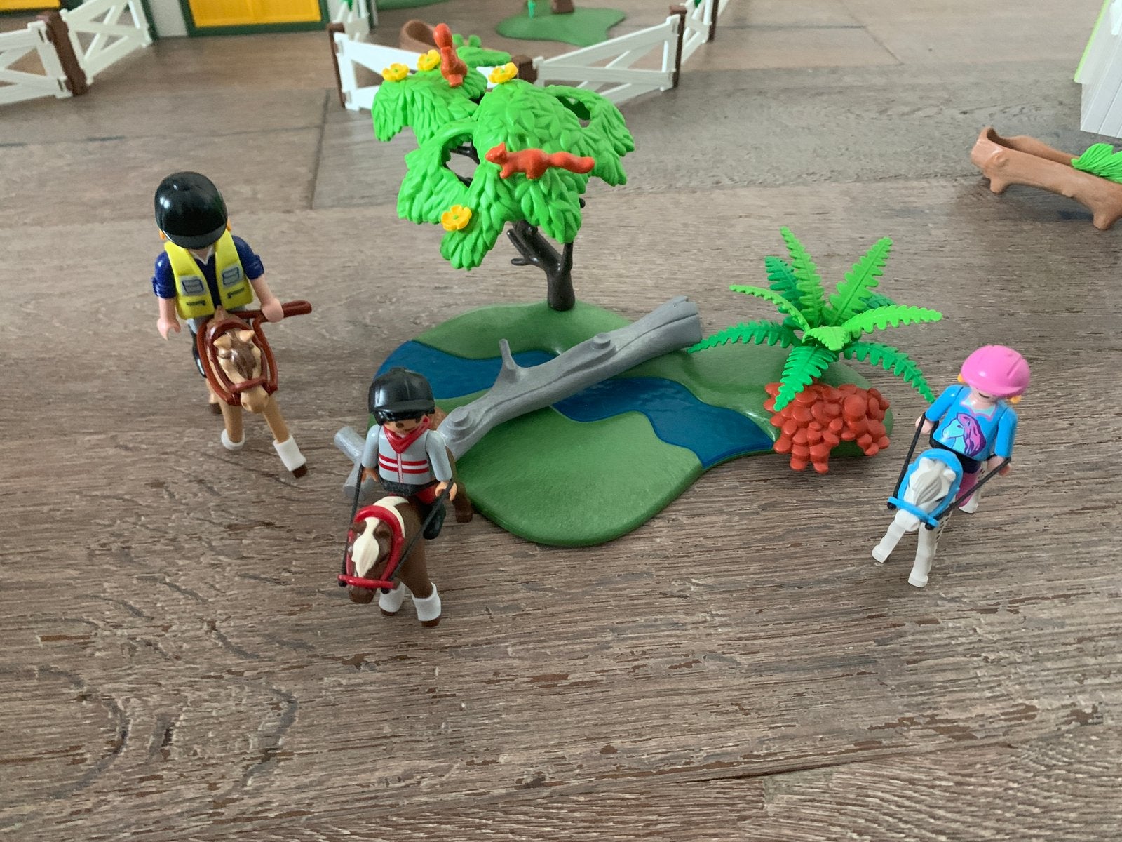 Playmobil - country- paardrijles - set 6947 + 5685, Complete set, Ophalen of Verzenden, Zo goed als nieuw, Country