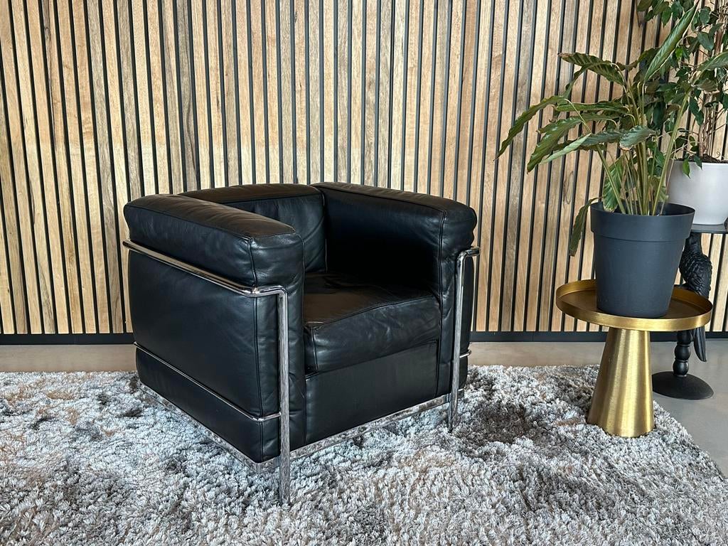 Originele fauteuil LC2 van Cassina - Corbusier, Ophalen, Zo goed als nieuw, Vierkant