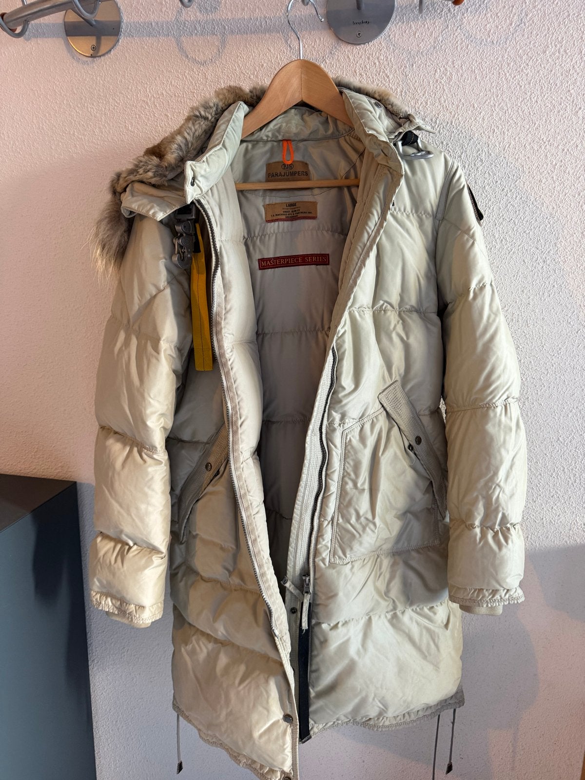 Parajumpers Long Bear Masterpiece Series Damesjas Maat L, Ophalen, Zo goed als nieuw, Maat 42/44 (L), Beige