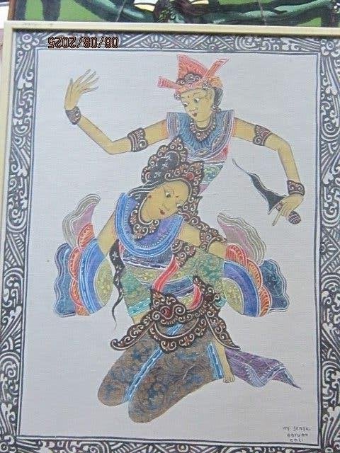 2 Balinese Danseressen , met dolk en in mooi gewaad, Ophalen of Verzenden