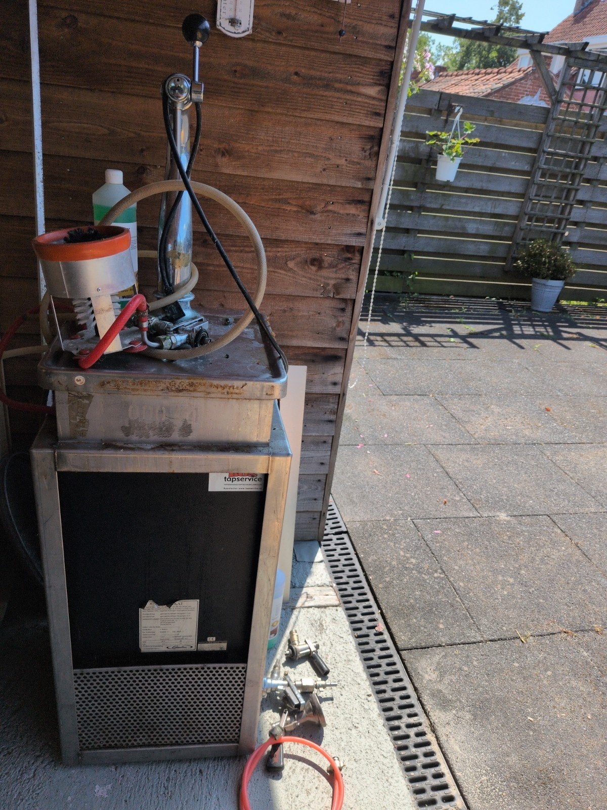 Bierkoeler met tapkraan en accessoires, Witgoed en Apparatuur, Thuistaps, Ophalen, Gebruikt, Wunderbar