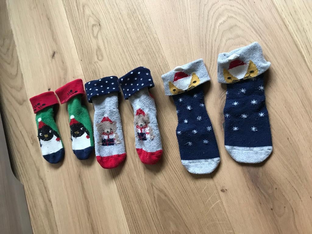 3 paar anti slip sokken maat 23 - 26, Ophalen, Gebruikt, Jongen of Meisje, Sokken
