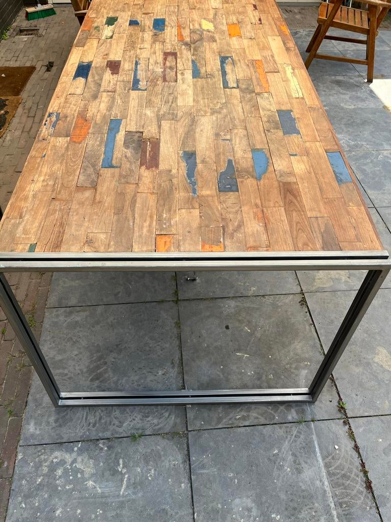 Eettafel met aluminium frame en reclaimed wood blad, Ophalen, Gebruikt, 50 tot 100 cm, 150 tot 200 cm