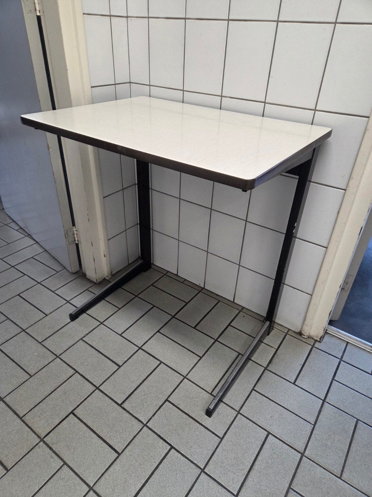 Vintage retro Formica schooltafel, kindertafel, Verzamelen, Ophalen, Huis en Inrichting