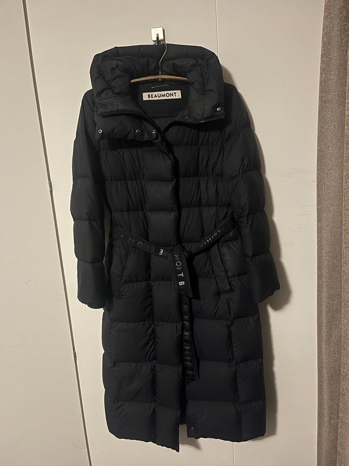 Beaumont Lange Zwarte Gewatteerde Jas Maat 42, Kleding | Dames, Ophalen of Verzenden, Zo goed als nieuw, Maat 42/44 (L), Zwart