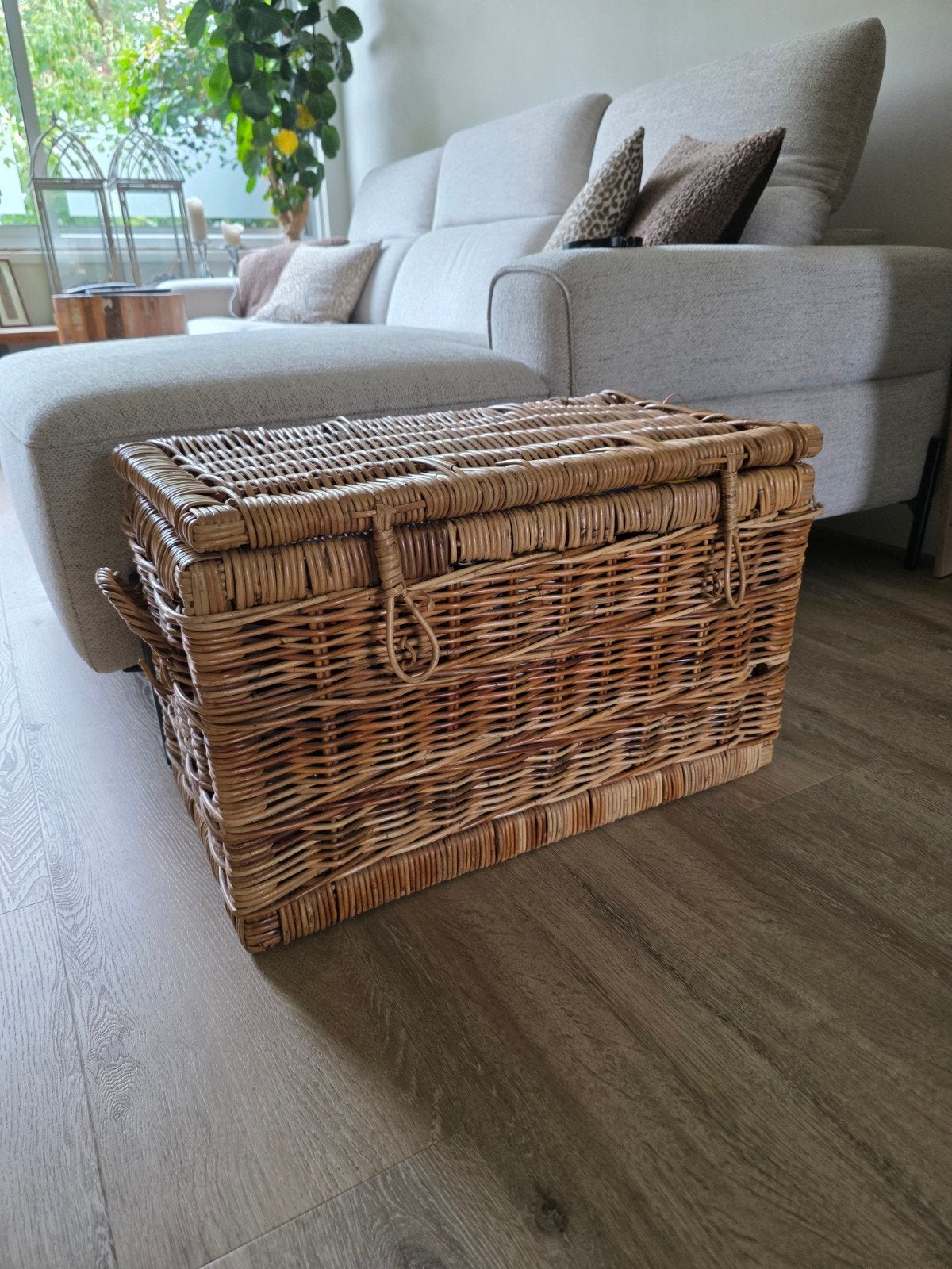 Rotan mand met deksel en handvatten - 66x33x42 cm, Ophalen, Overige materialen, Gebruikt, Minder dan 50 cm