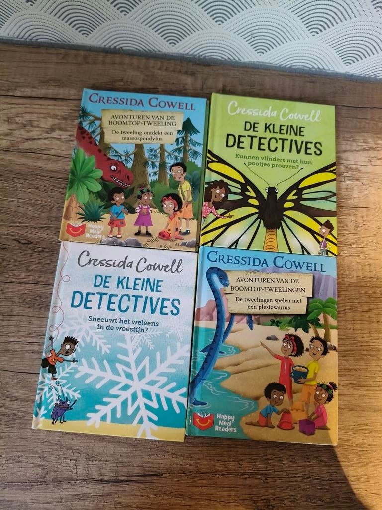 4x Cressida Cowell boeken:Avonturen Boomtop-Tweeling & Klei, Boeken, Kinderboeken | Jeugd | onder 10 jaar, Ophalen, Zo goed als nieuw