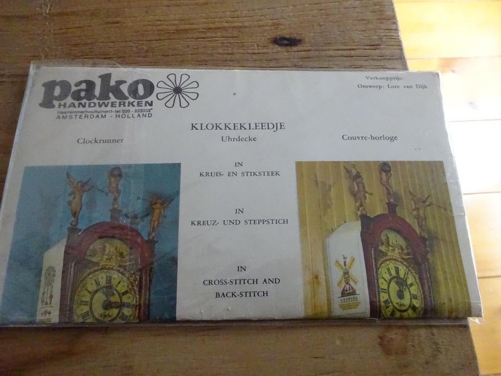 borduurpatroon van klokkleed in kruis- en stiksteek, Hobby en Vrije tijd, Borduren en Borduurmachines, Ophalen of Verzenden, Gebruikt