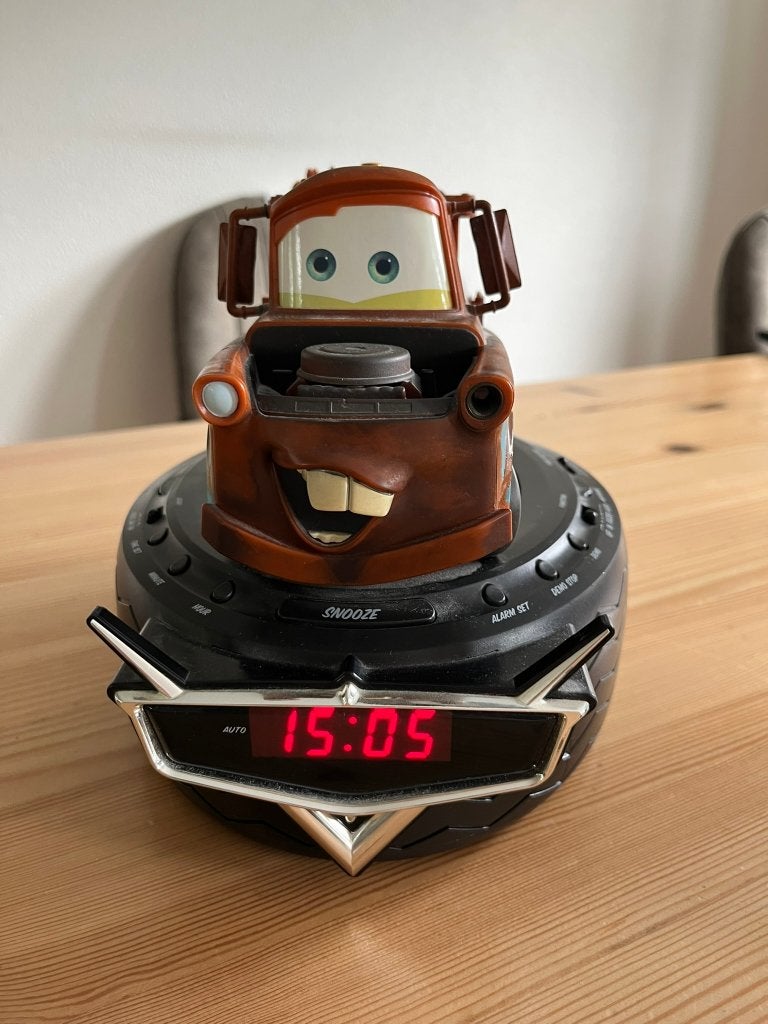 Disney Cars - wekkerradio Takel, Verzamelen, Disney, Ophalen of Verzenden, Overige figuren, Gebruikt, Overige typen