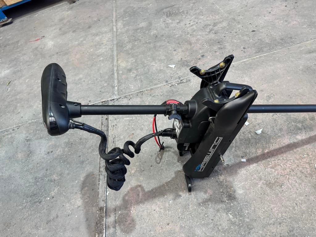 Haswing Cayman 55 lbs boegmotor – 12V, Watersport en Boten, Ophalen of Verzenden, Gebruikt, Motor en Techniek