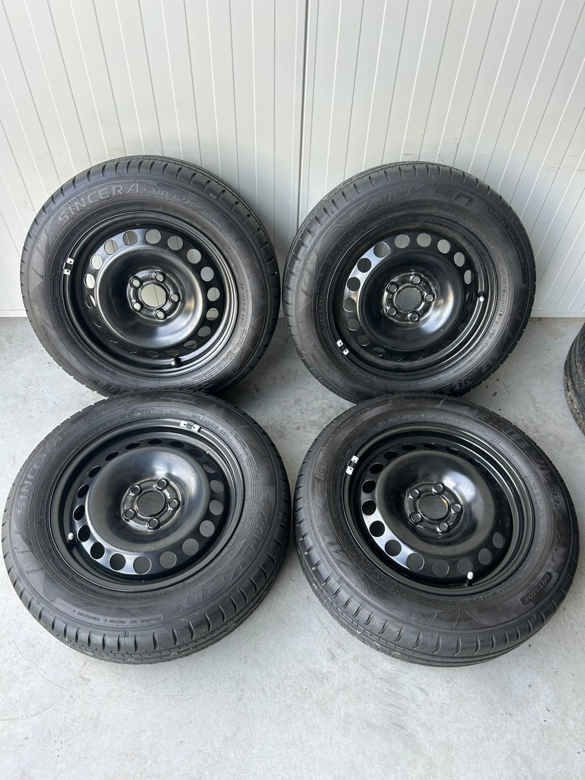 Stalen set Volkswagen Polo 2G 6R 5x100 15 Inch Zomer +7mm, Ophalen of Verzenden, Zo goed als nieuw