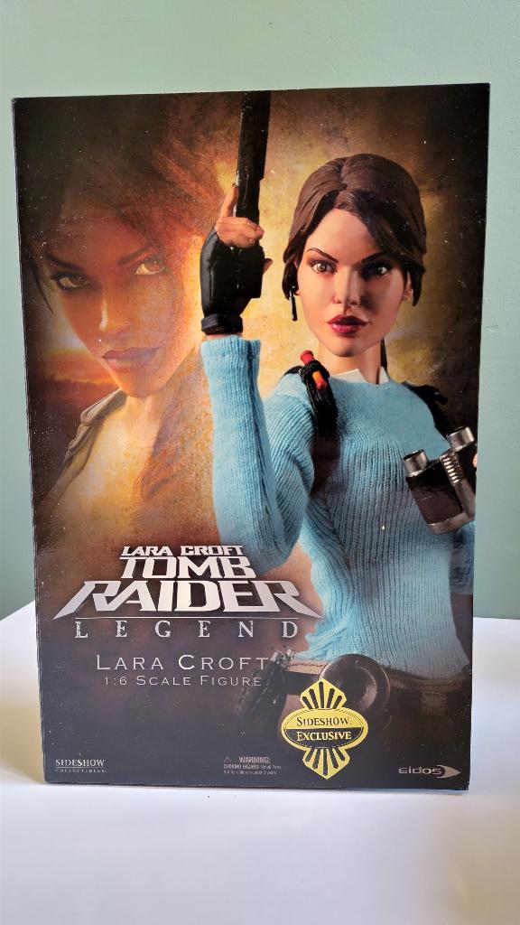 Lara Croft figurine, tomb raider legend, Ophalen, Zo goed als nieuw