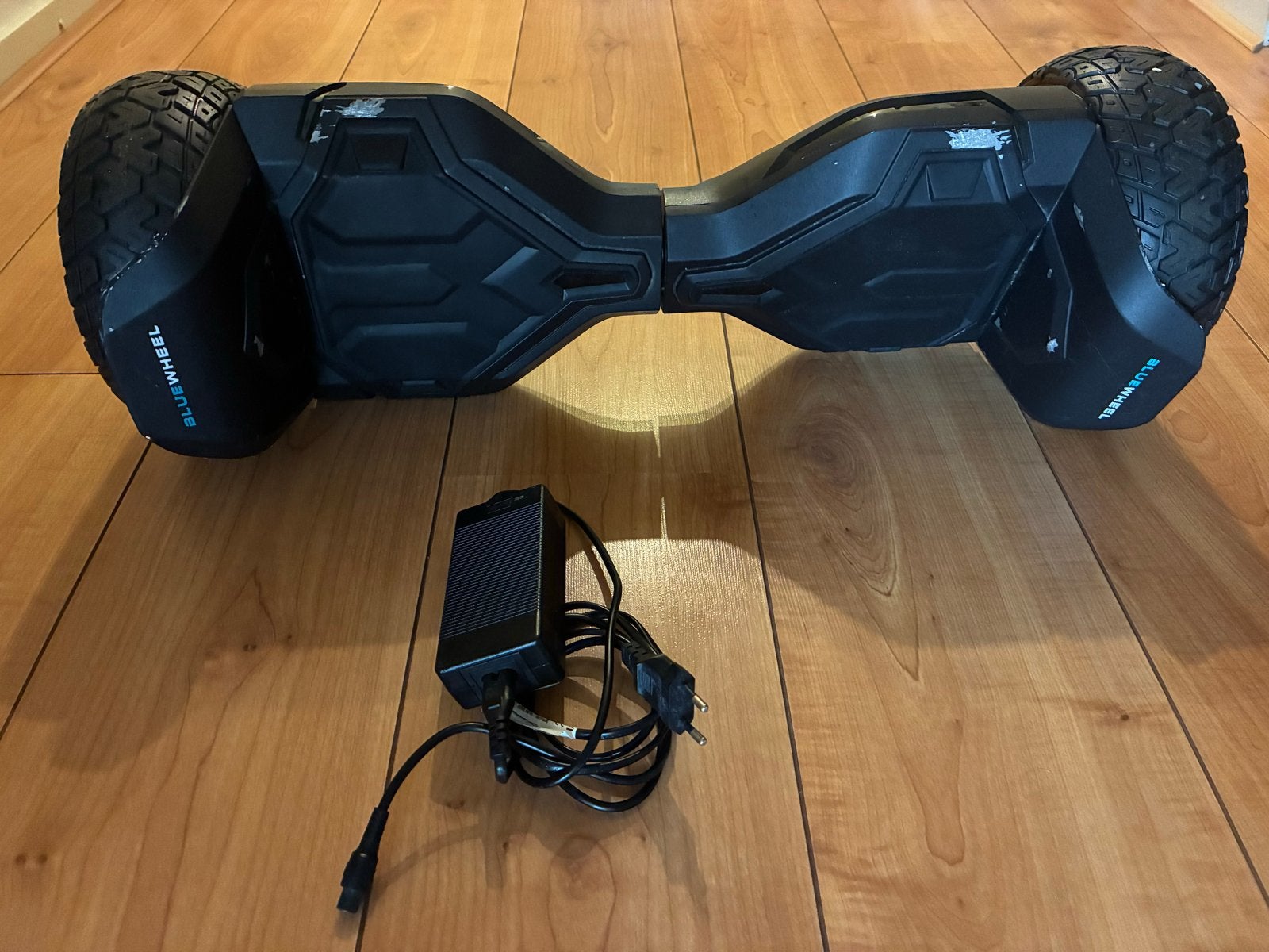 Hoverboard met off-road banden en zitje - Bluewheel, Ophalen of Verzenden, Zo goed als nieuw, Elektrische step (E-scooter)