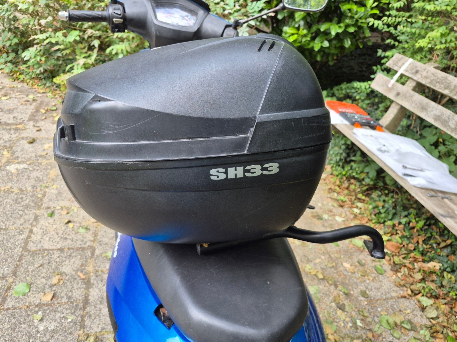 SH33 Scooter Topkoffer peugeot kisbee, Fietsen en Brommers, Ophalen of Verzenden, Gebruikt, Koffer, SH