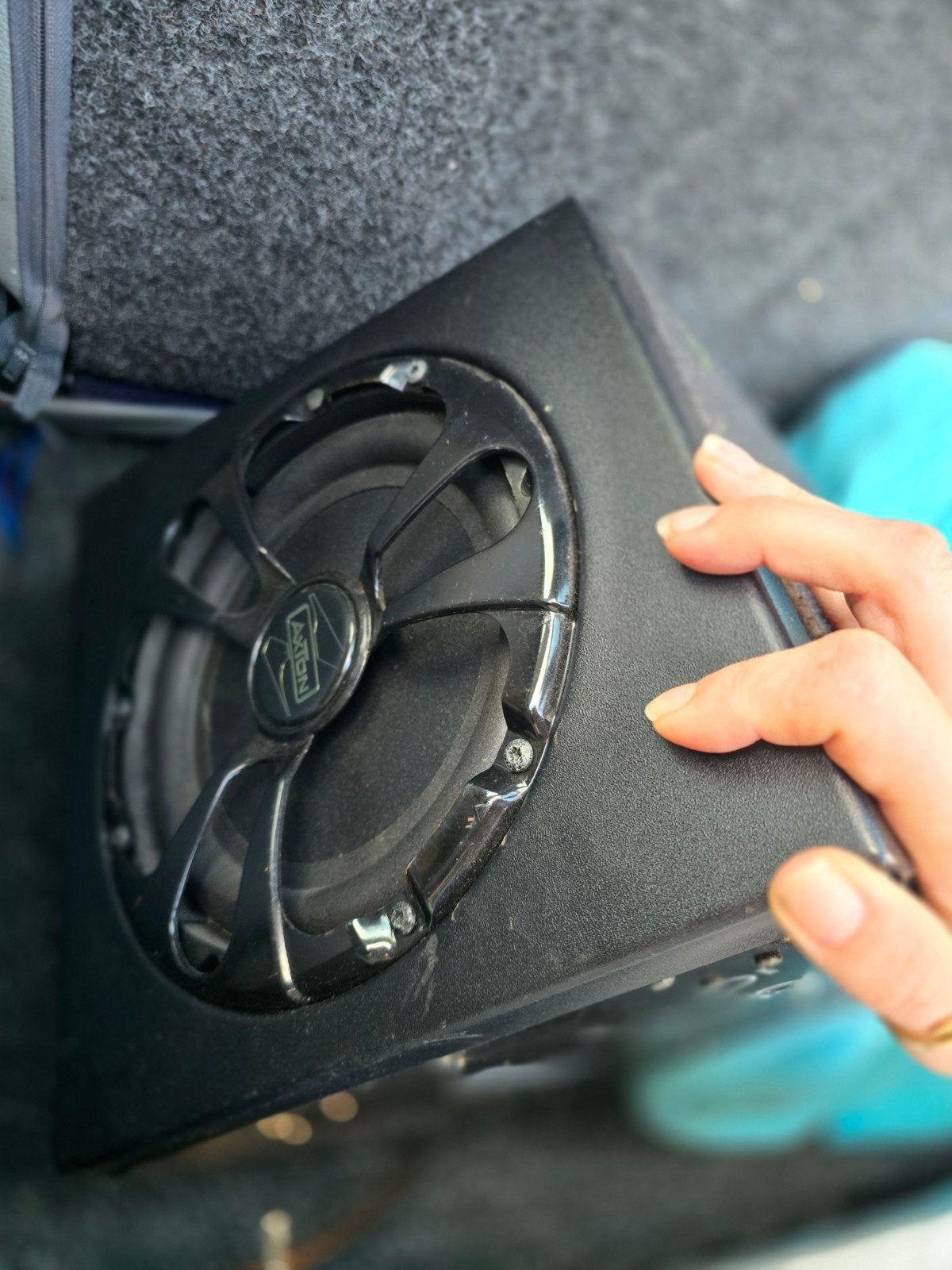 Axton subwoofer, Ophalen, Gebruikt