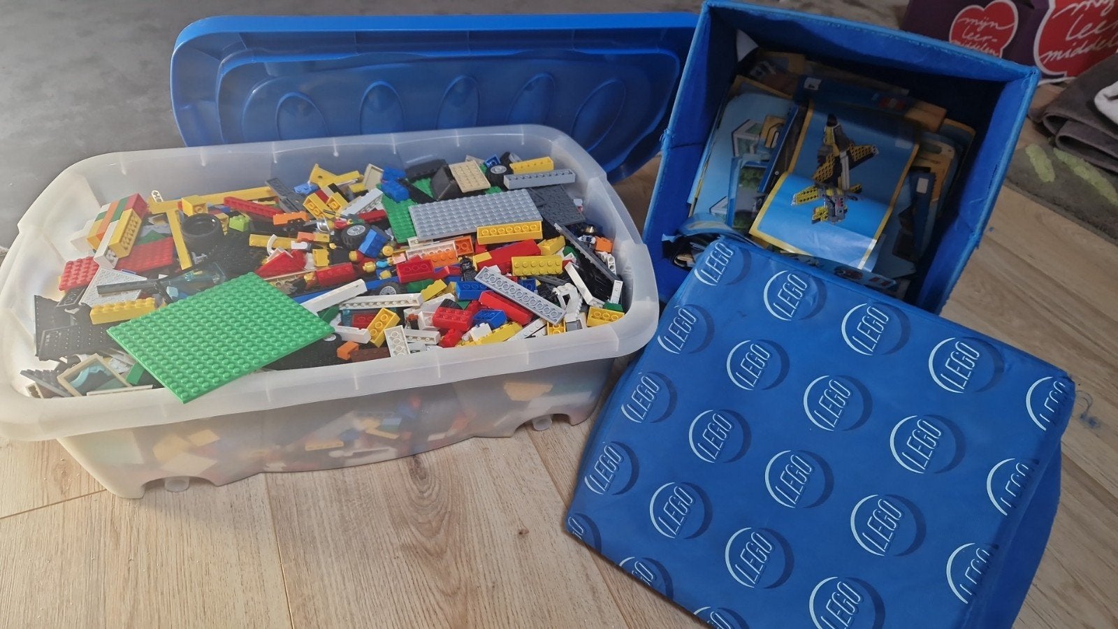 Grote bak met gemengde lego + instructie boekjes, Ophalen, Gebruikt