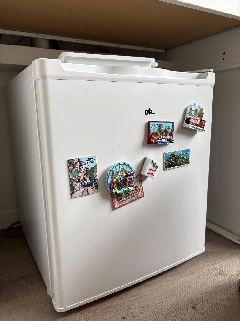 Minikoelkast van IKEA, Ophalen, Zonder vriesvak, 200 liter of meer, 160 cm of meer